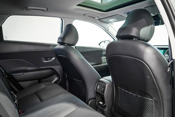 https://vehicle-cdn.autoleague.cloud/26416_620264591_17.jpg