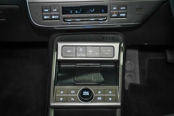 https://vehicle-cdn.autoleague.cloud/26416_620264591_19.jpg