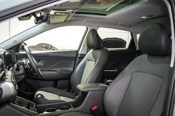 https://vehicle-cdn.autoleague.cloud/26416_620264591_31.jpg