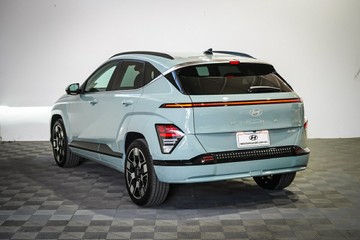 https://vehicle-cdn.autoleague.cloud/26416_620264591_7.jpg