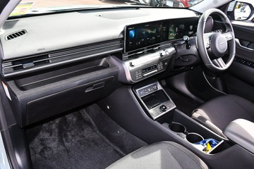 https://vehicle-cdn.autoleague.cloud/26416_620264626_17.jpg