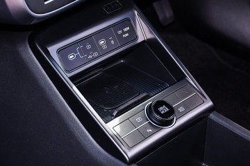 https://vehicle-cdn.autoleague.cloud/26416_620264626_19.jpg