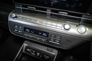 https://vehicle-cdn.autoleague.cloud/26416_620264636_24.jpg