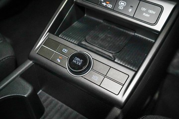 https://vehicle-cdn.autoleague.cloud/26416_620264636_26.jpg