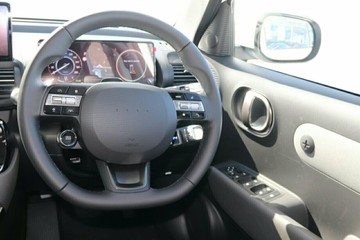 https://vehicle-cdn.autoleague.cloud/26416_620264814_6.jpg