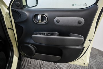https://vehicle-cdn.autoleague.cloud/26416_620264822_11.jpg