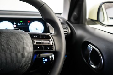 https://vehicle-cdn.autoleague.cloud/26416_620264822_15.jpg