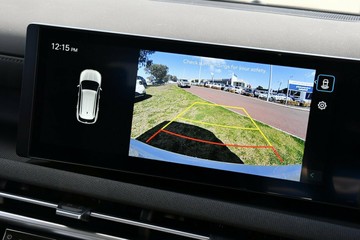 https://vehicle-cdn.autoleague.cloud/26416_620265918_12.jpg