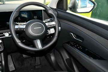https://vehicle-cdn.autoleague.cloud/26416_620265918_7.jpg