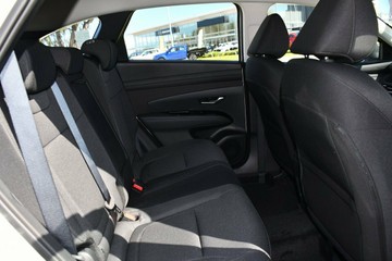 https://vehicle-cdn.autoleague.cloud/26416_620265918_8.jpg