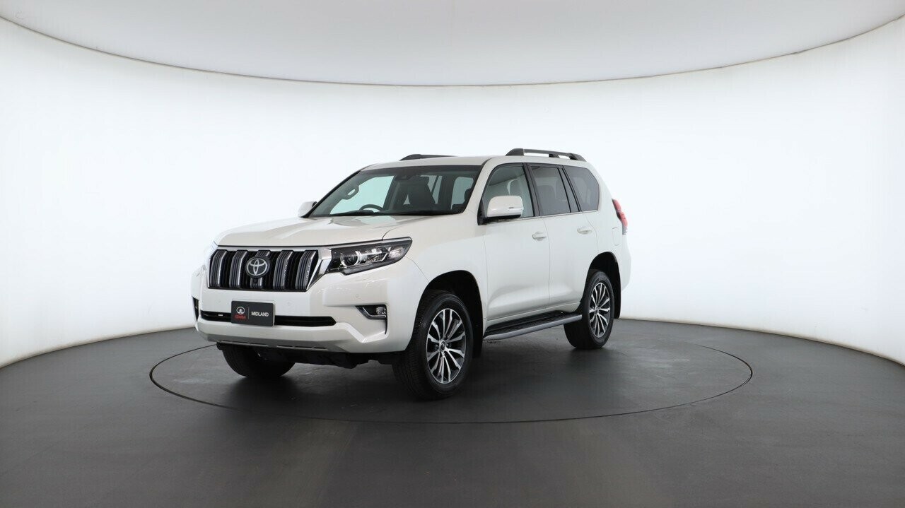 Toyota Landcruiser Prado image 3