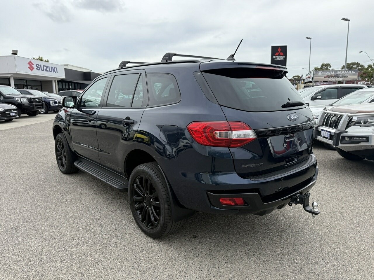 Ford Everest image 2