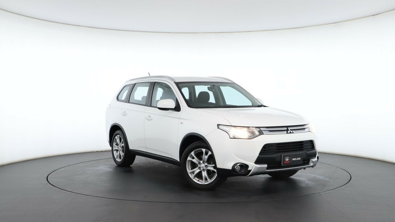 Mitsubishi Outlander image 1