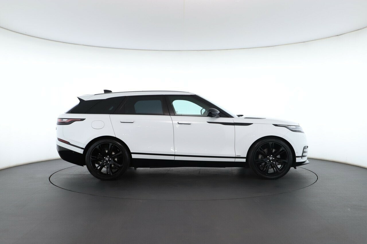 Land Rover Range Rover Velar image 3