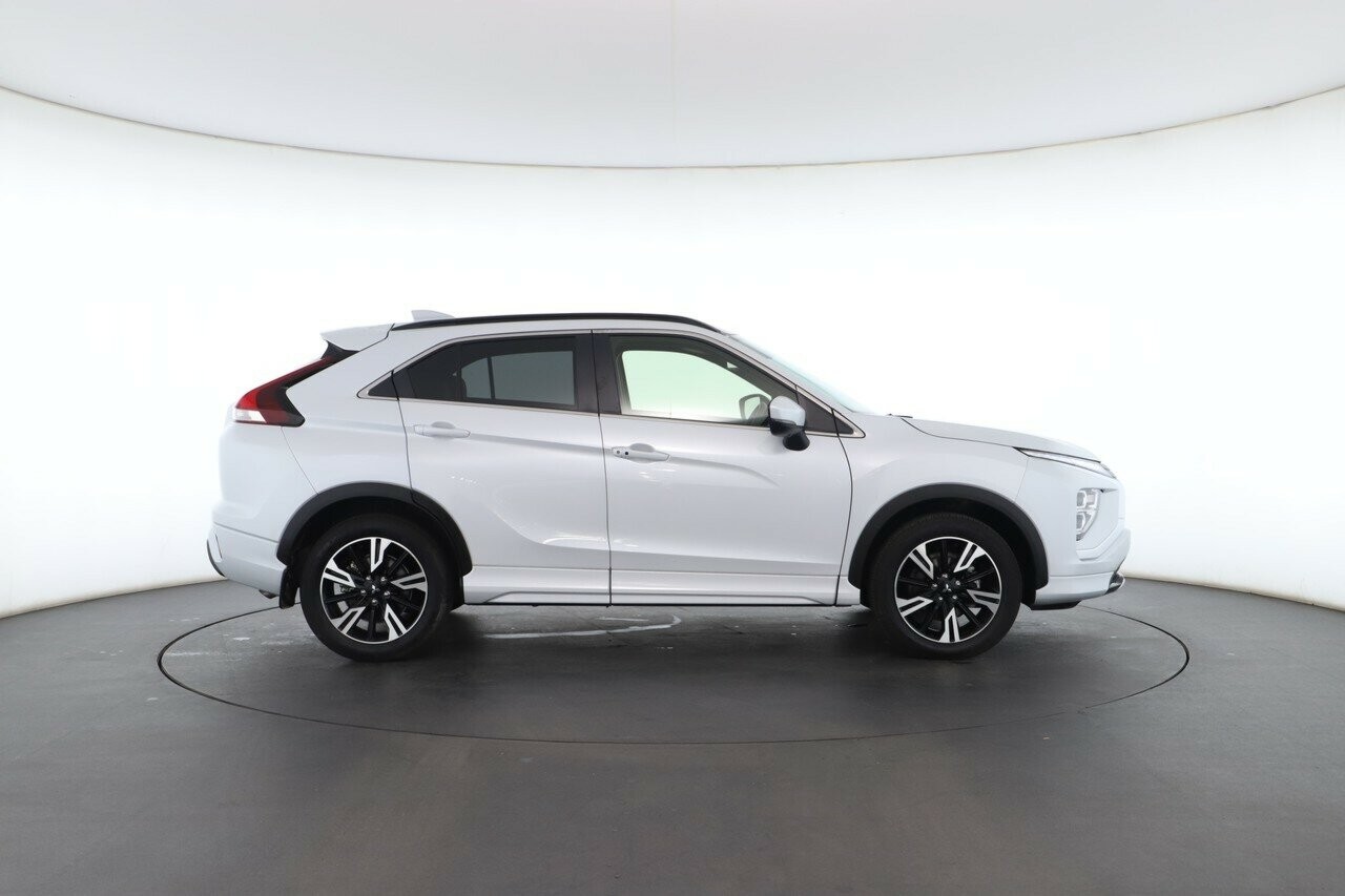 Mitsubishi Eclipse Cross image 3