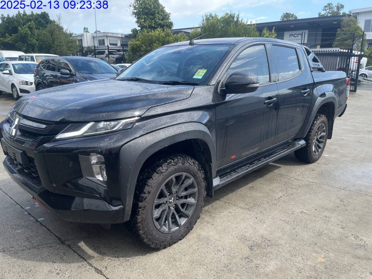 Mitsubishi Triton image 1