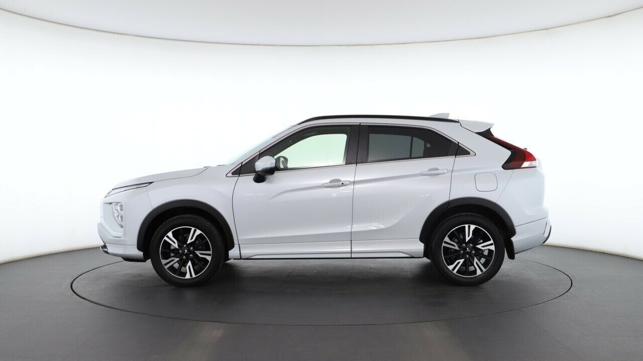 Mitsubishi Eclipse Cross image 4