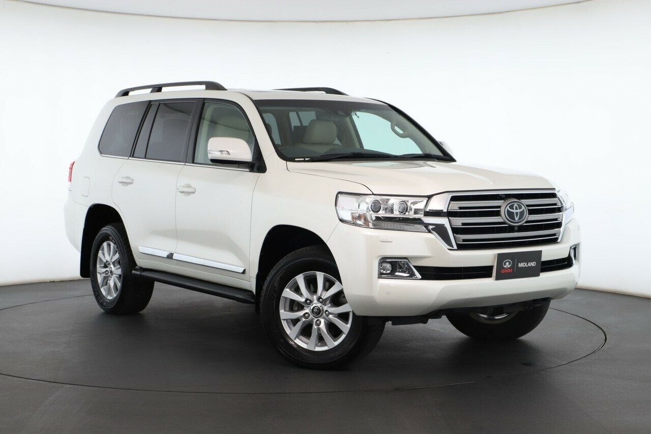 Toyota Landcruiser image 2