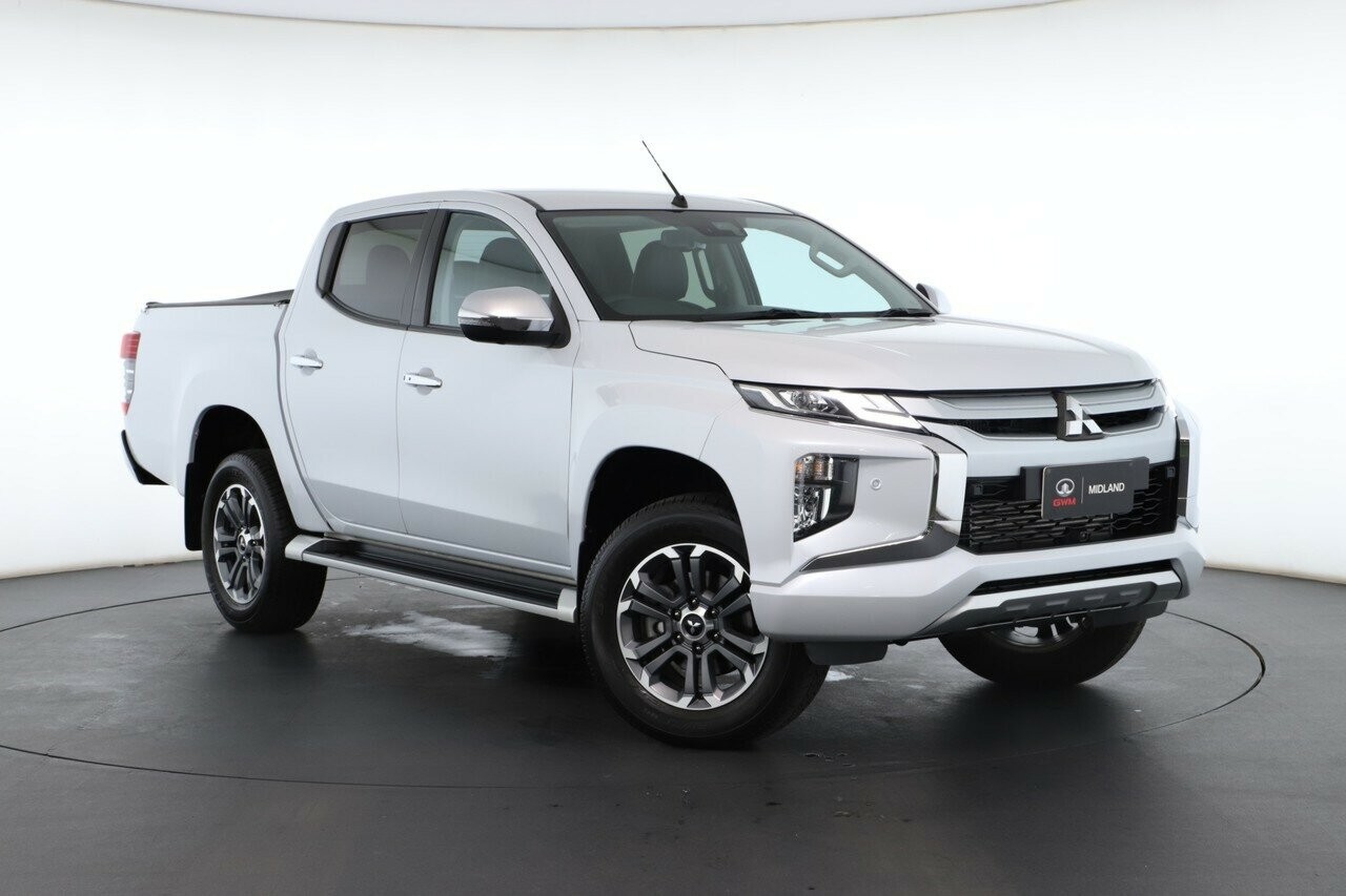 Mitsubishi Triton image 1