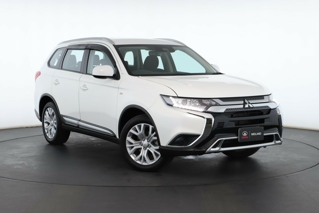 Mitsubishi Outlander image 1