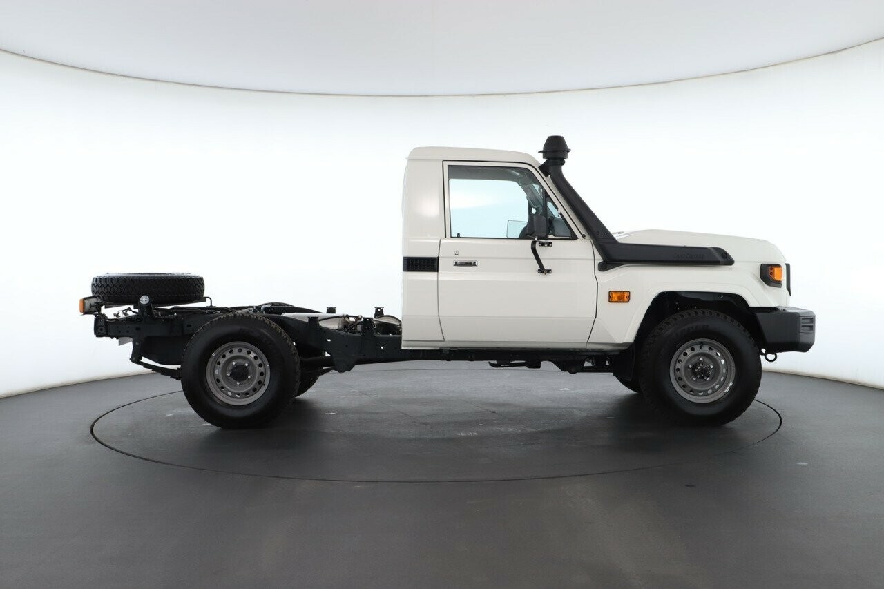 Toyota Landcruiser image 3