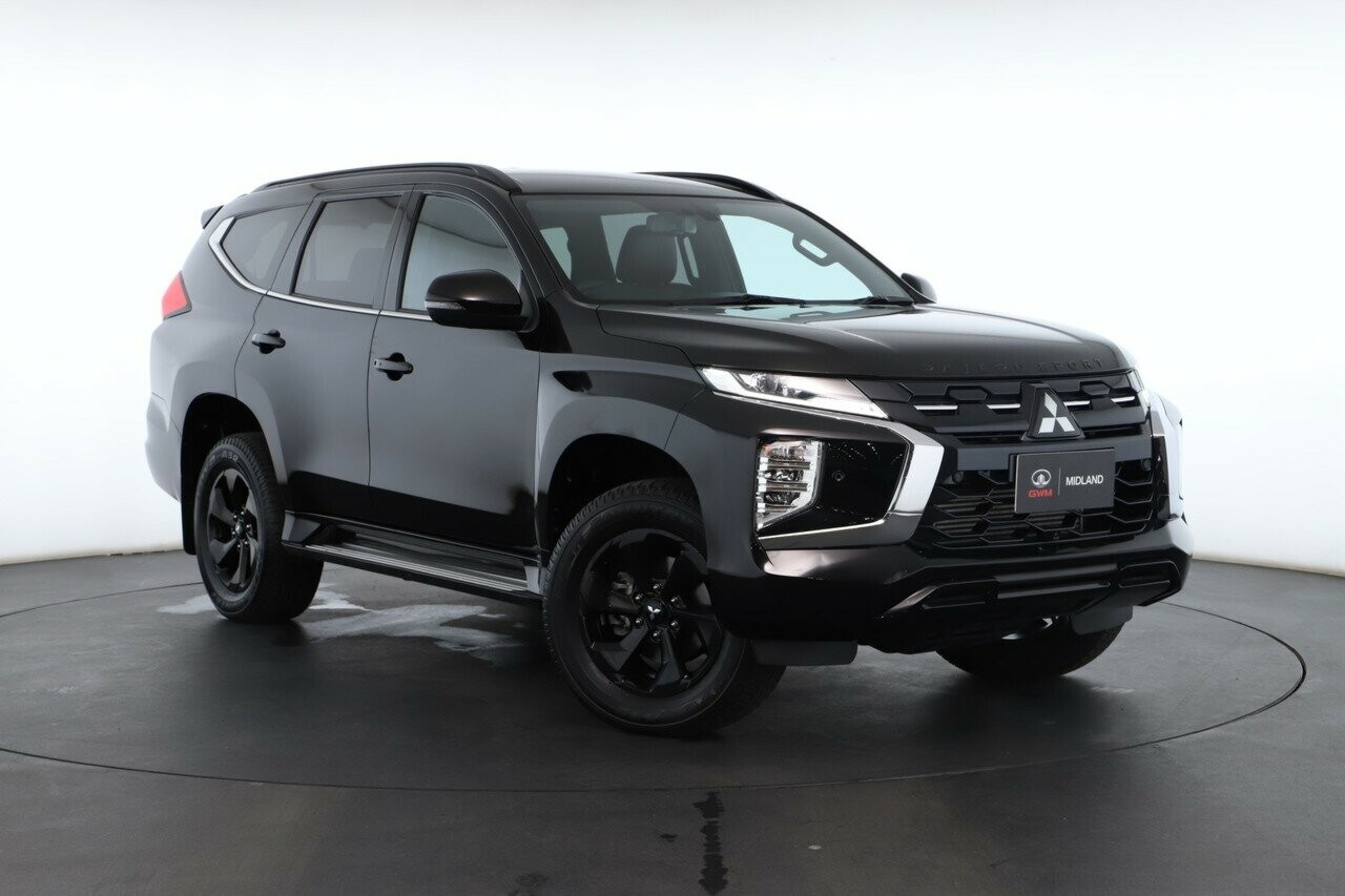Mitsubishi Pajero Sport image 1