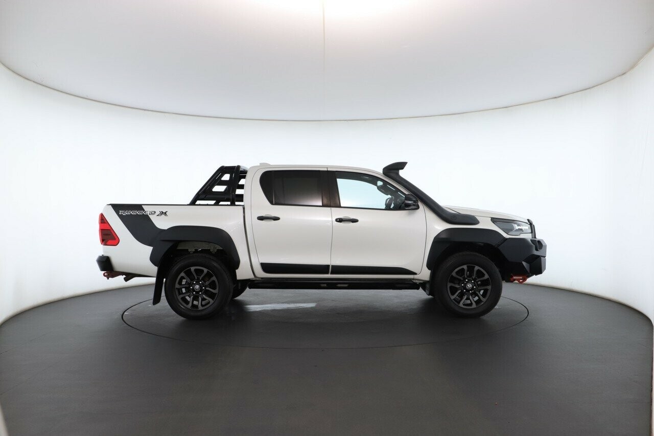 Toyota Hilux image 3