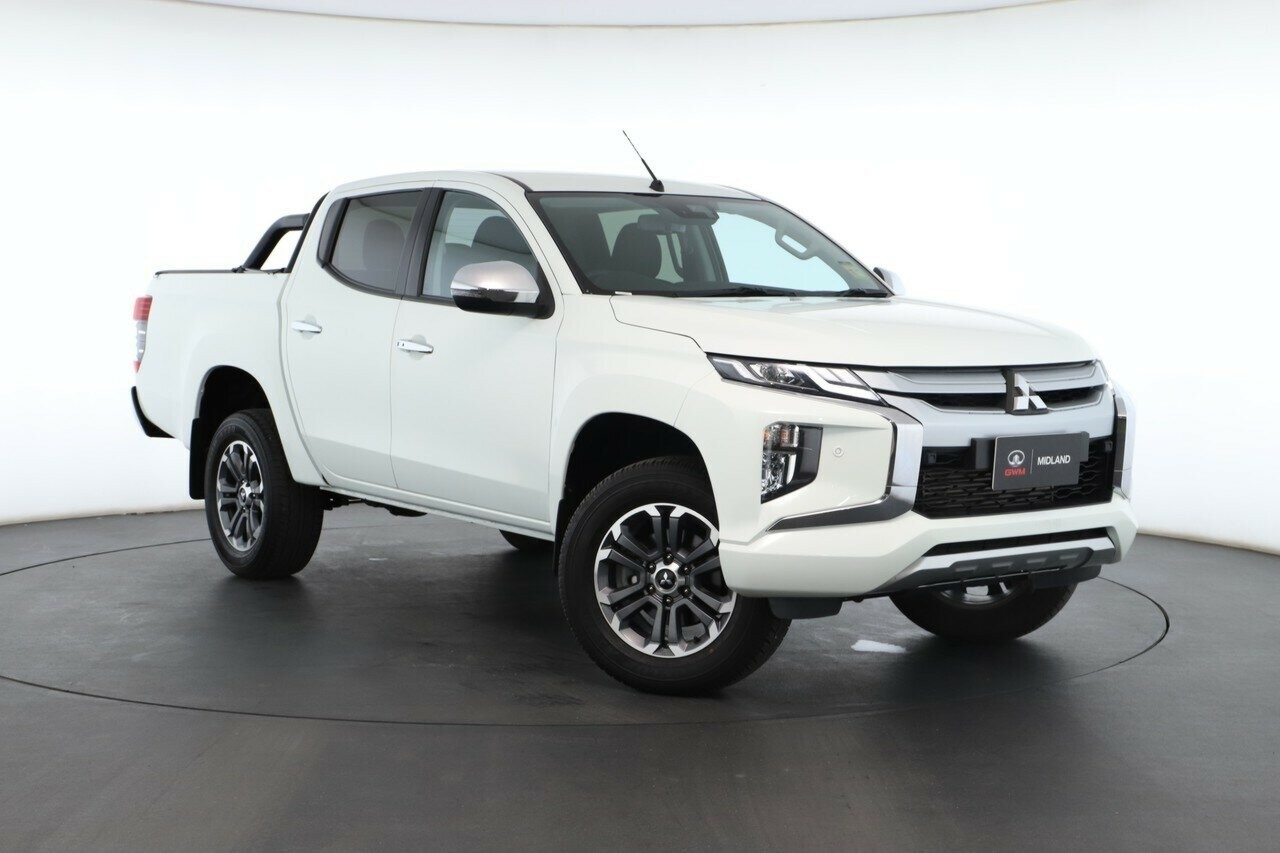 Mitsubishi Triton image 1