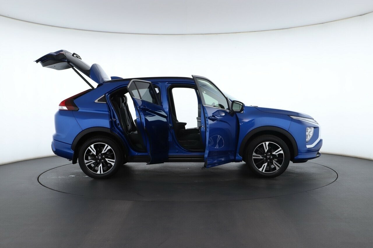 Mitsubishi Eclipse Cross image 2
