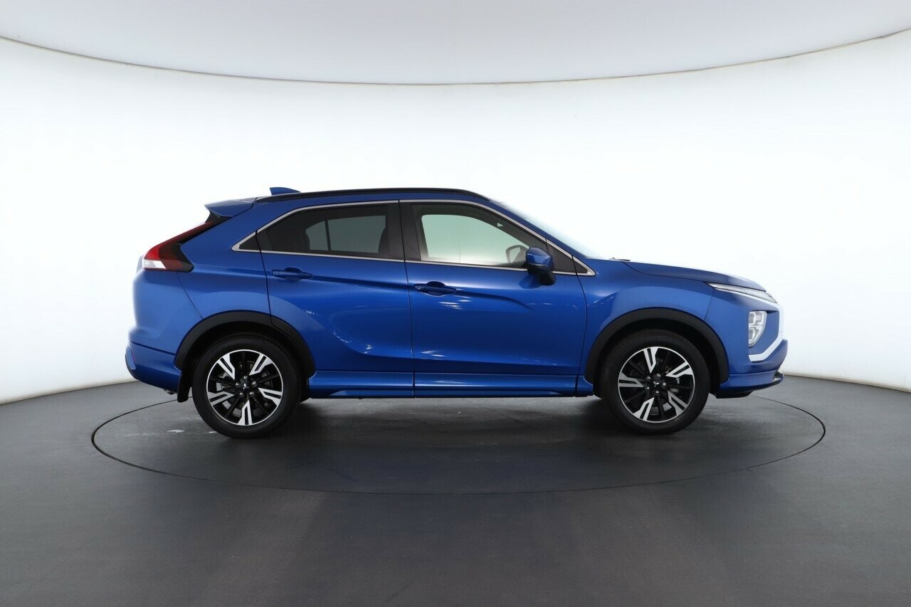 Mitsubishi Eclipse Cross image 3