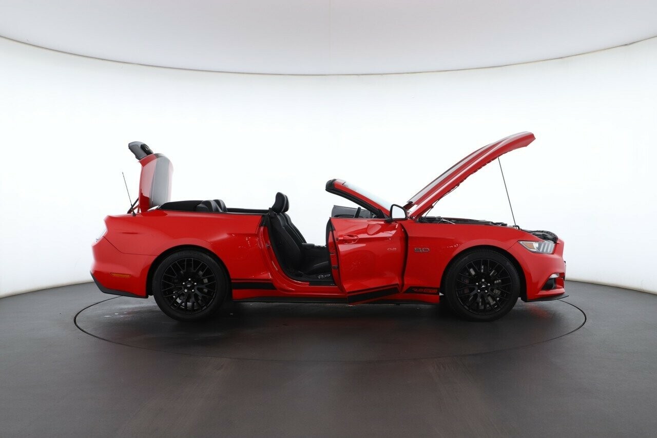 Ford Mustang image 3