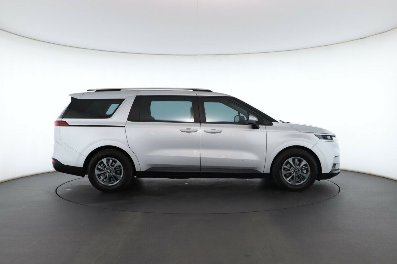 Kia Carnival image 3