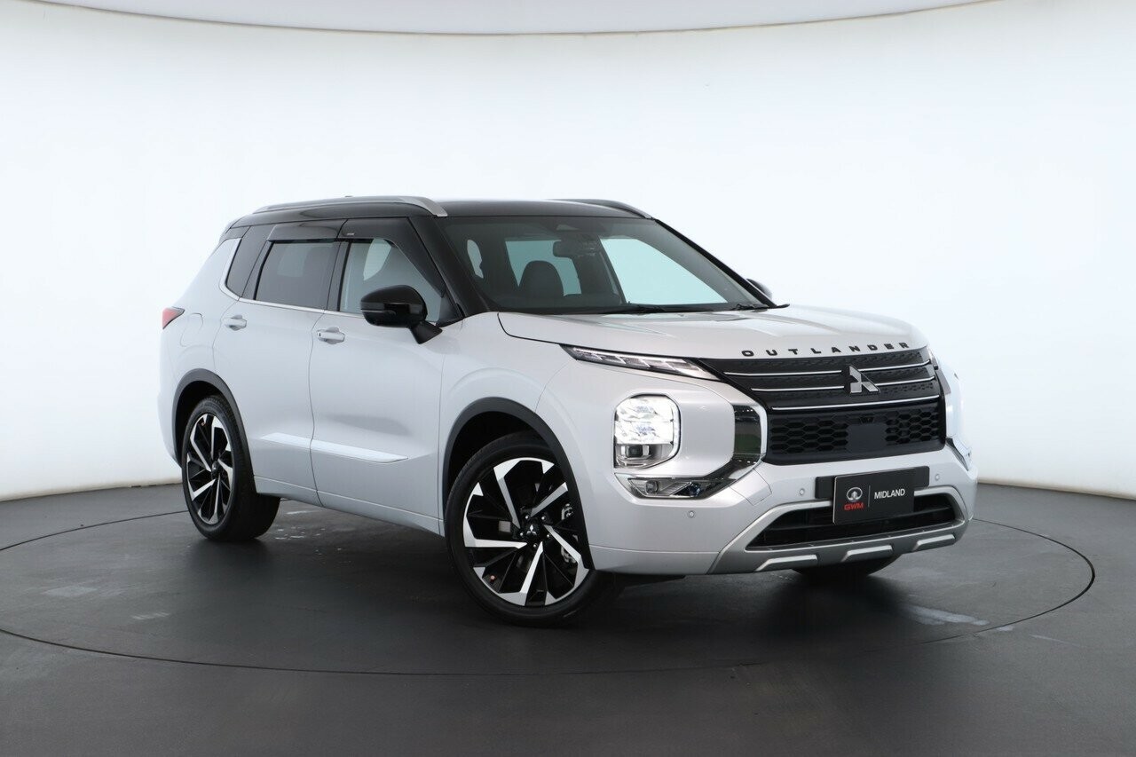 Mitsubishi Outlander image 1