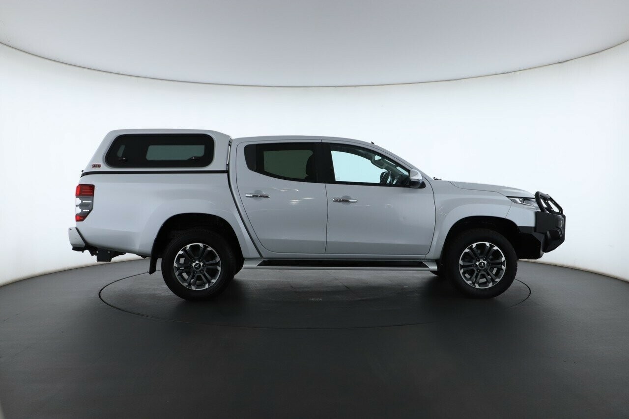 Mitsubishi Triton image 3