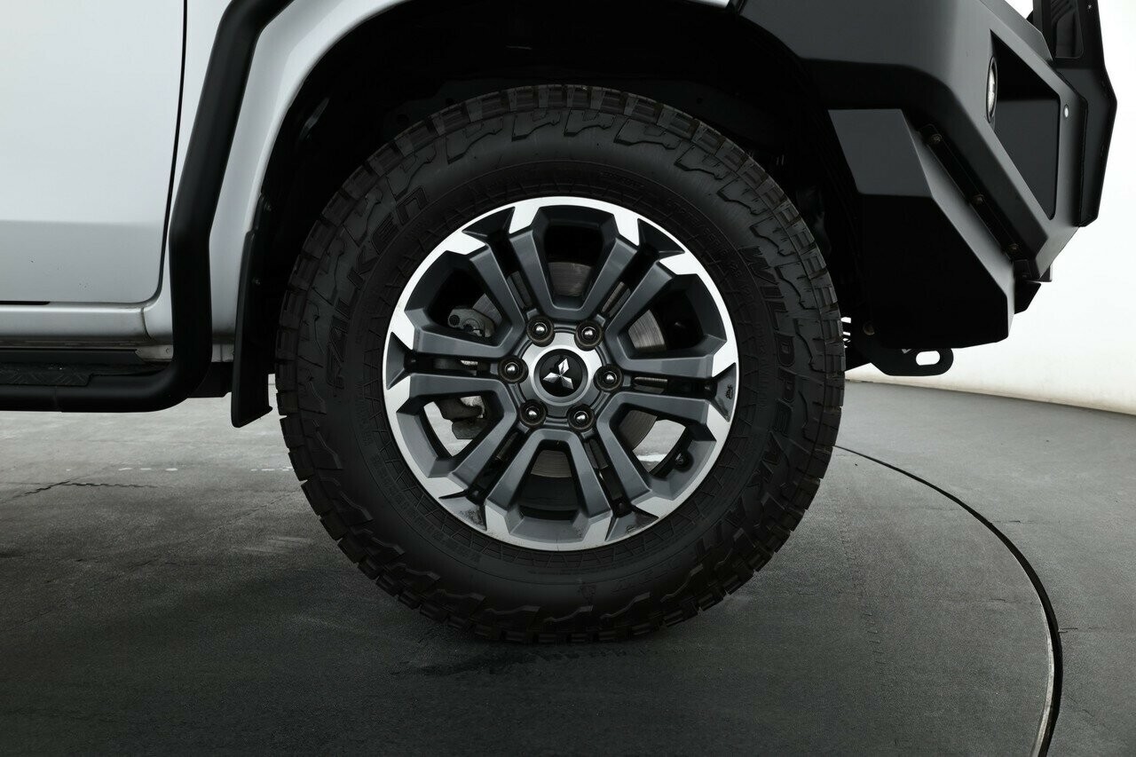 Mitsubishi Triton image 4
