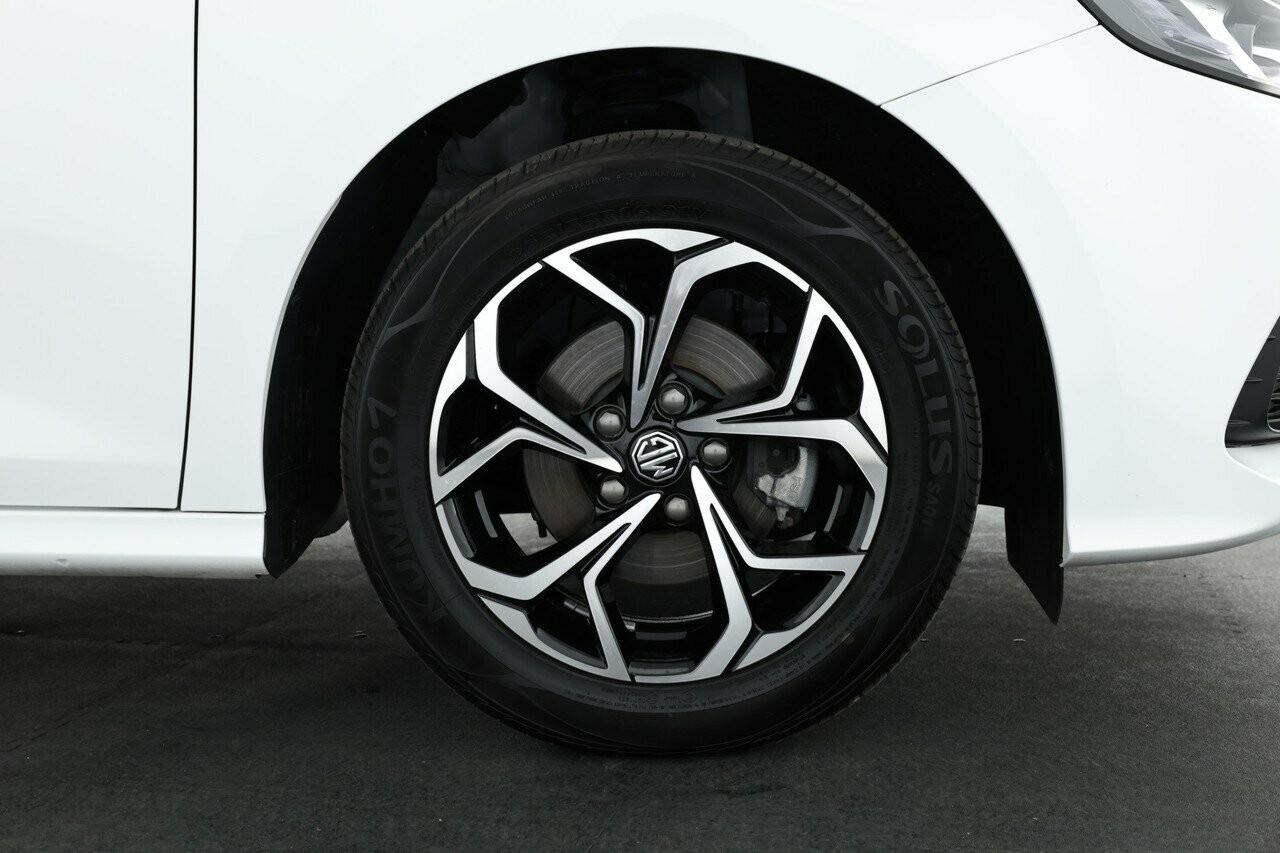 MG Mg5 image 4