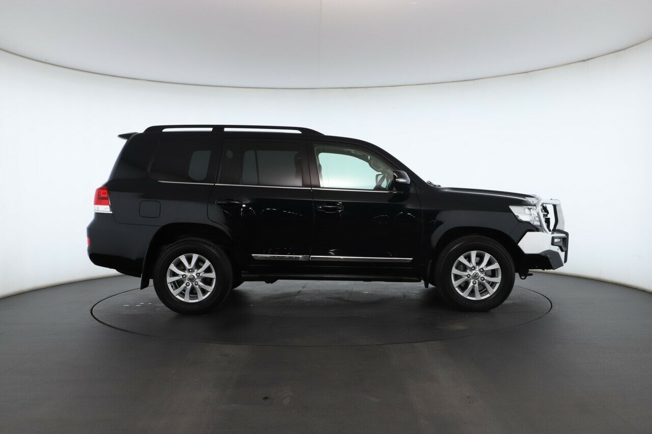 Toyota Landcruiser image 3