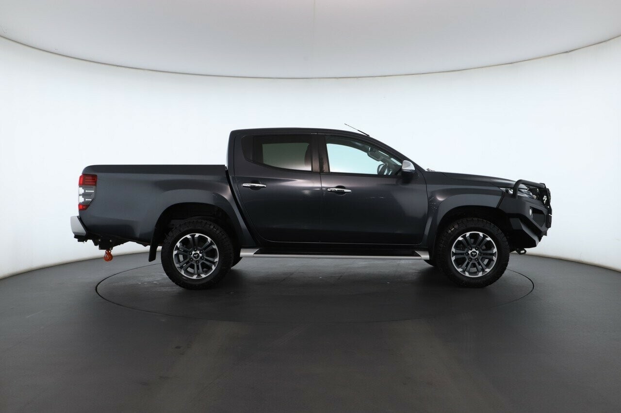 Mitsubishi Triton image 3