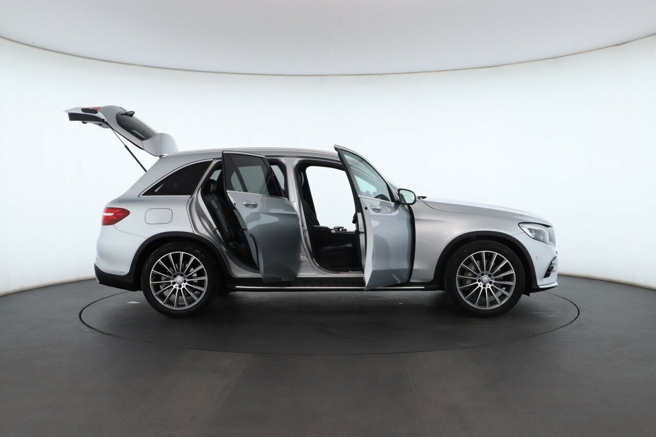 Mercedes Benz Glc-class image 3