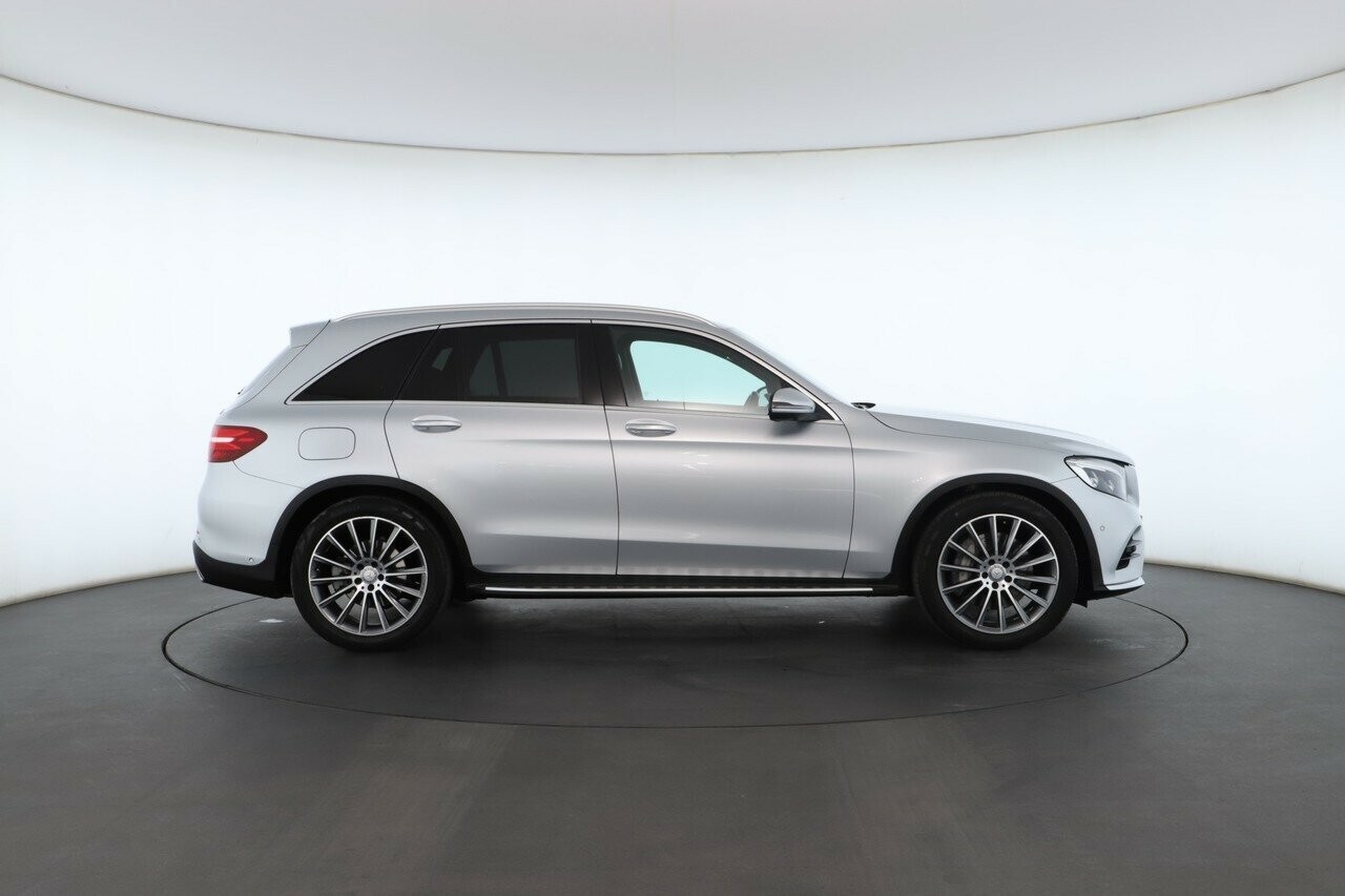 Mercedes Benz Glc-class image 4