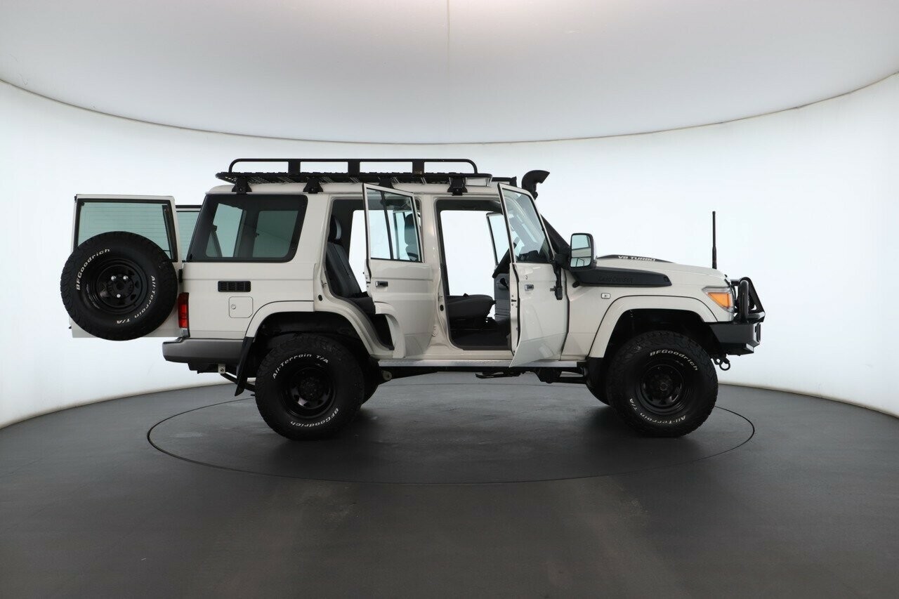Toyota Landcruiser image 3