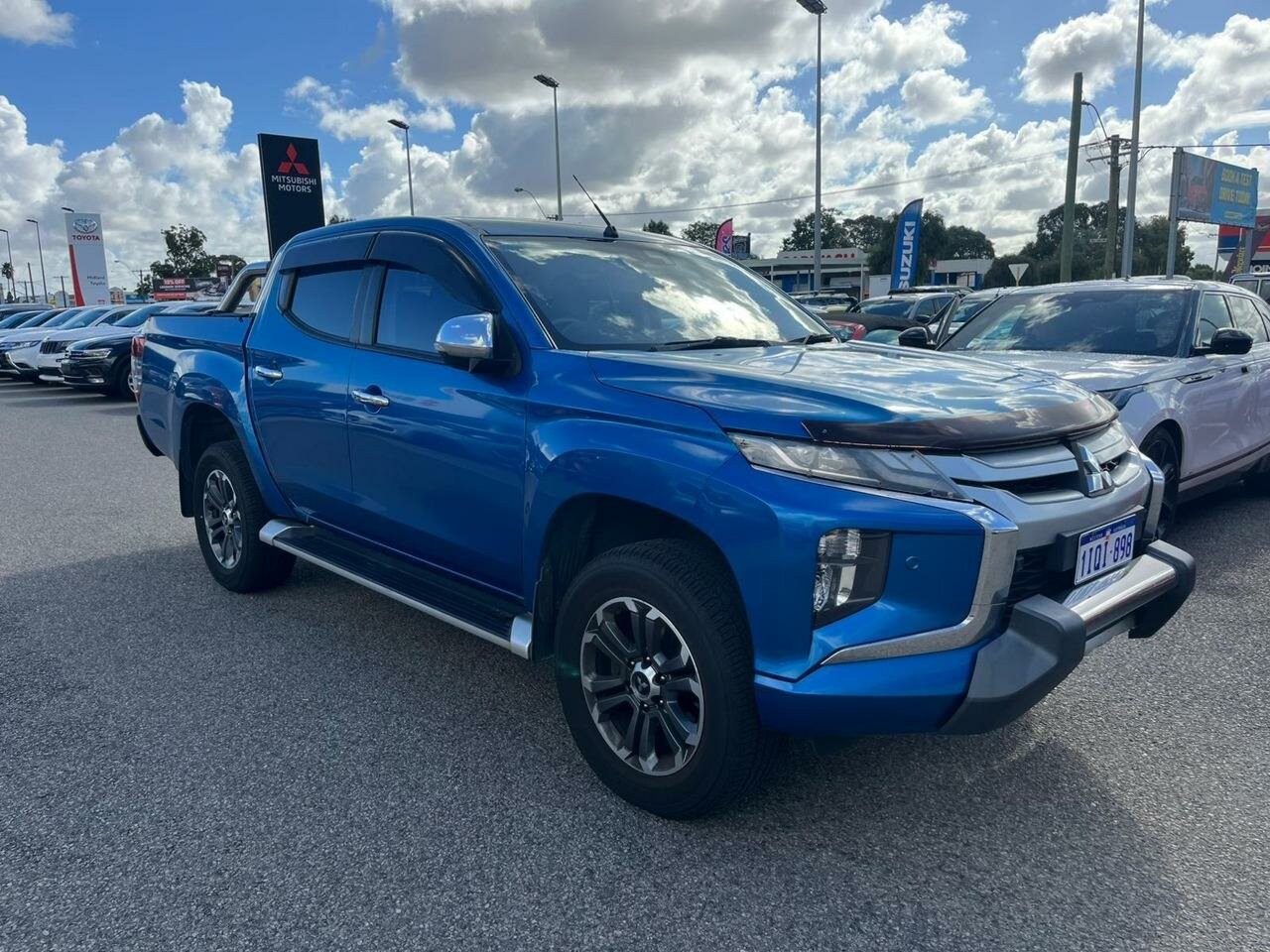 Mitsubishi Triton image 1