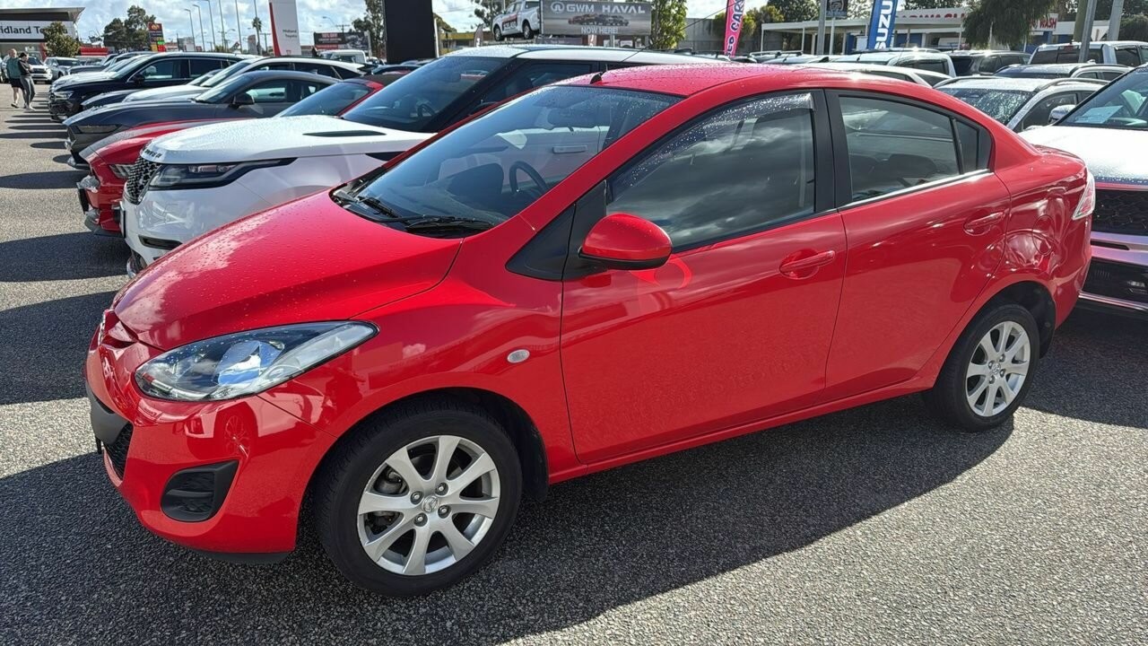 Mazda 2 image 1