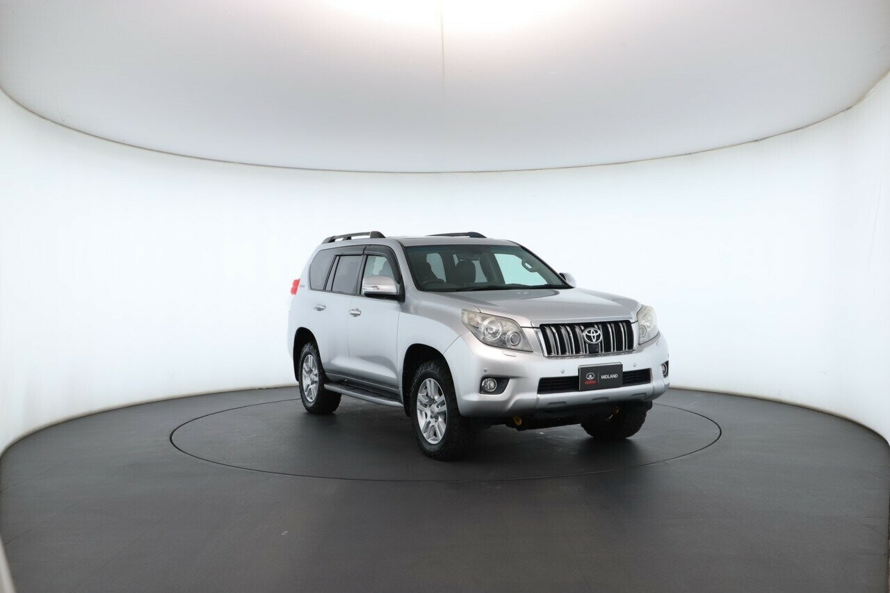 Toyota Landcruiser Prado image 4