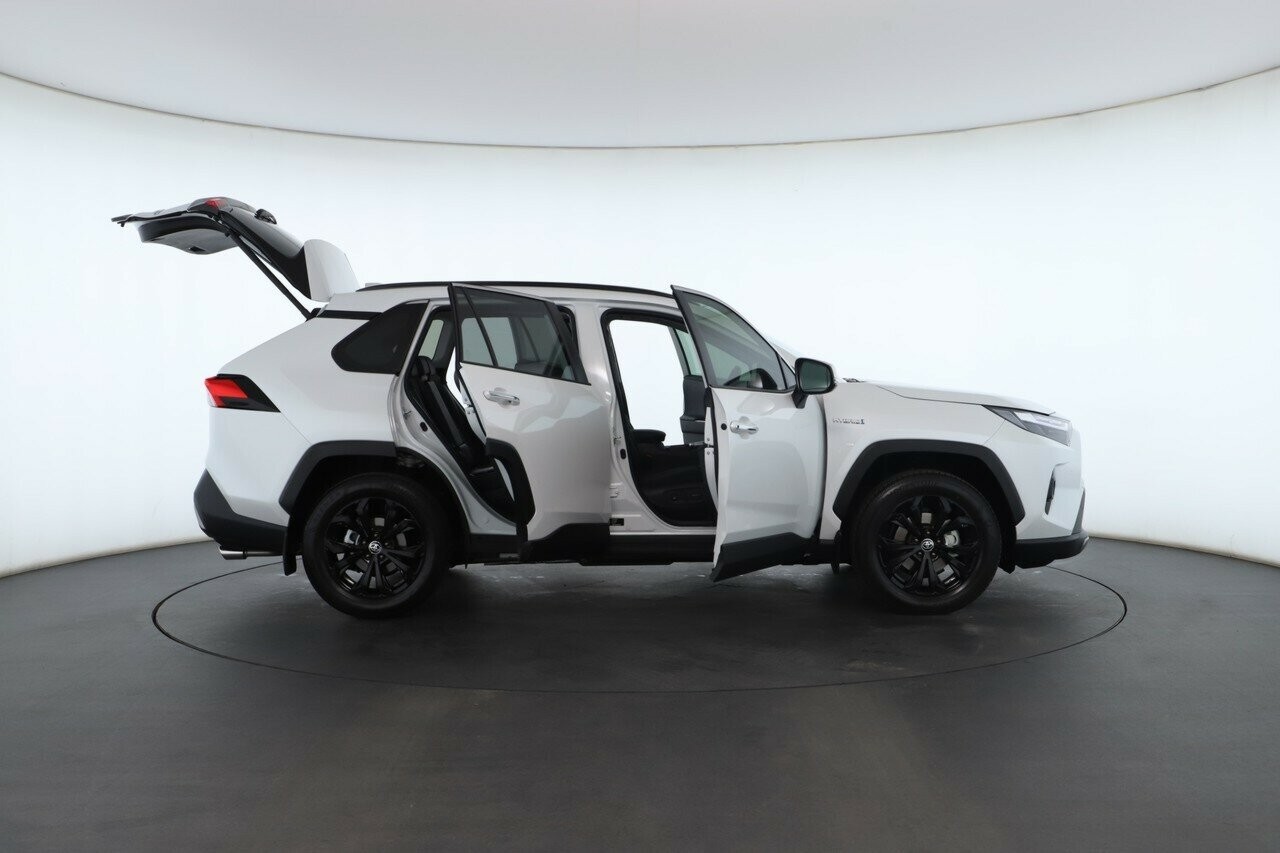 Toyota Rav4 image 2