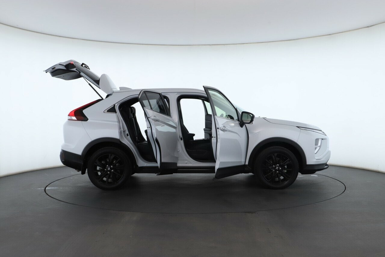 Mitsubishi Eclipse Cross image 3