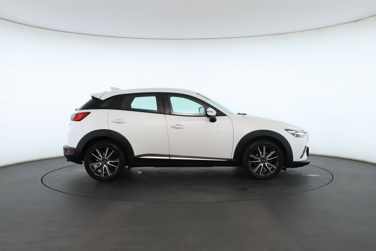 Mazda Cx-3 image 3