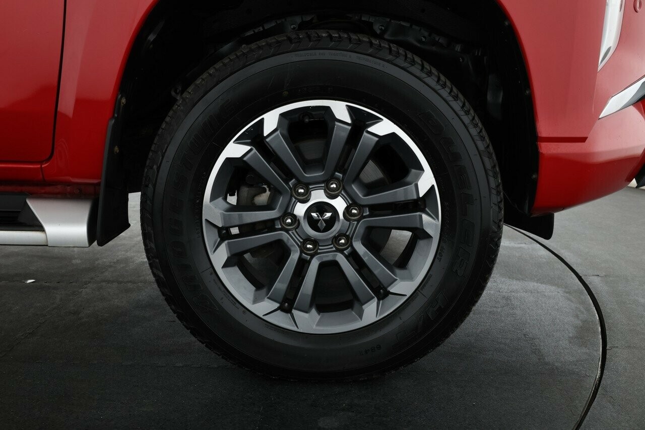Mitsubishi Triton image 4
