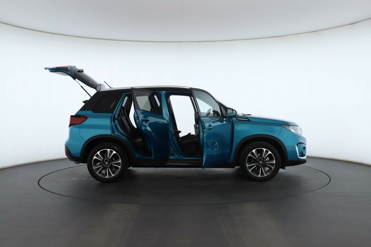 Suzuki Vitara image 3