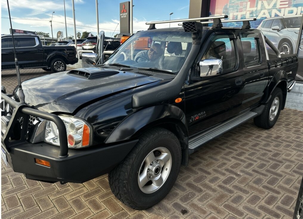 Nissan Navara image 1